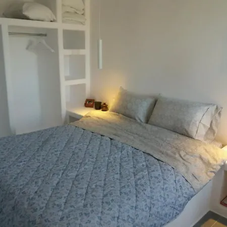 Spitaki-kythnos * Loutrá