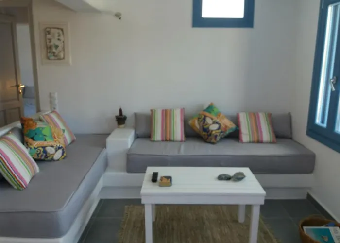 Spitaki-kythnos Loutrá