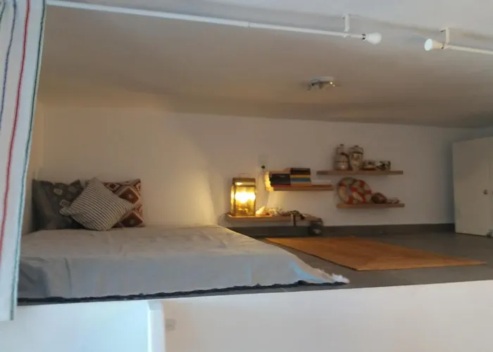 Spitaki-kythnos Loutrá